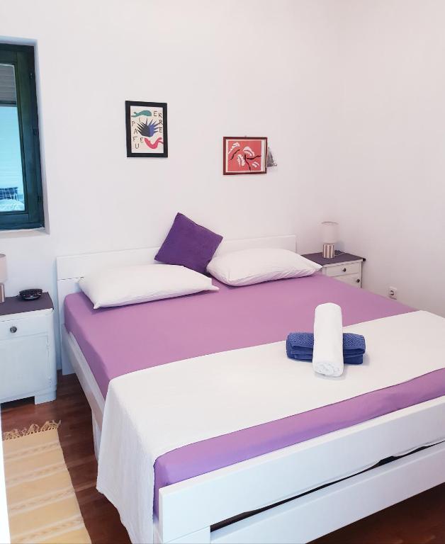 Krevet ili kreveti u jedinici u objektu Sali Modern Seaview Apartment