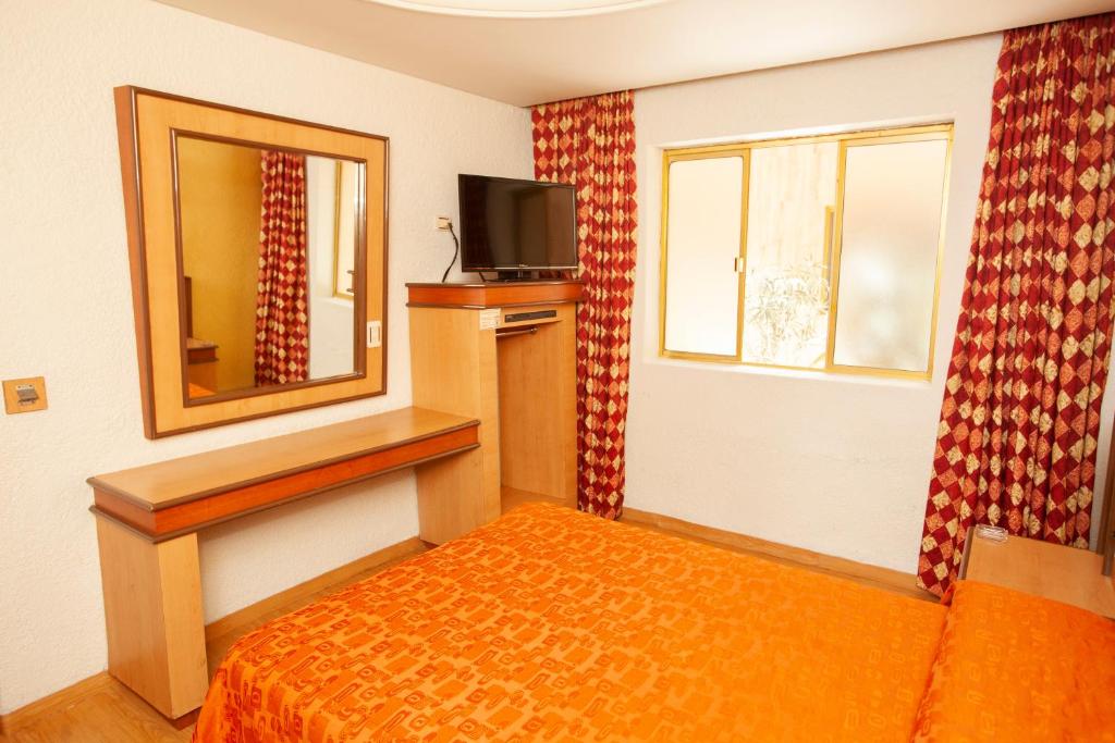 Hotel Tres Colonias - Sólo Adultos photo