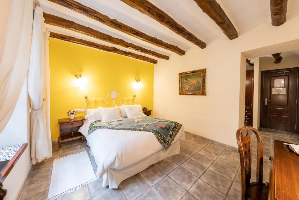 Eco Hotel con encanto Masía la Mota B&B, Alcoy – Precios ...