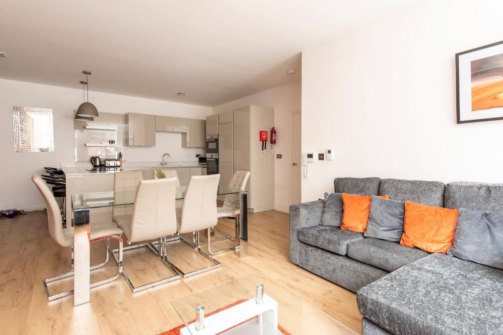 Stunning New Build Modern Apt Extremely Central Near Piccadilly And Gay Vil