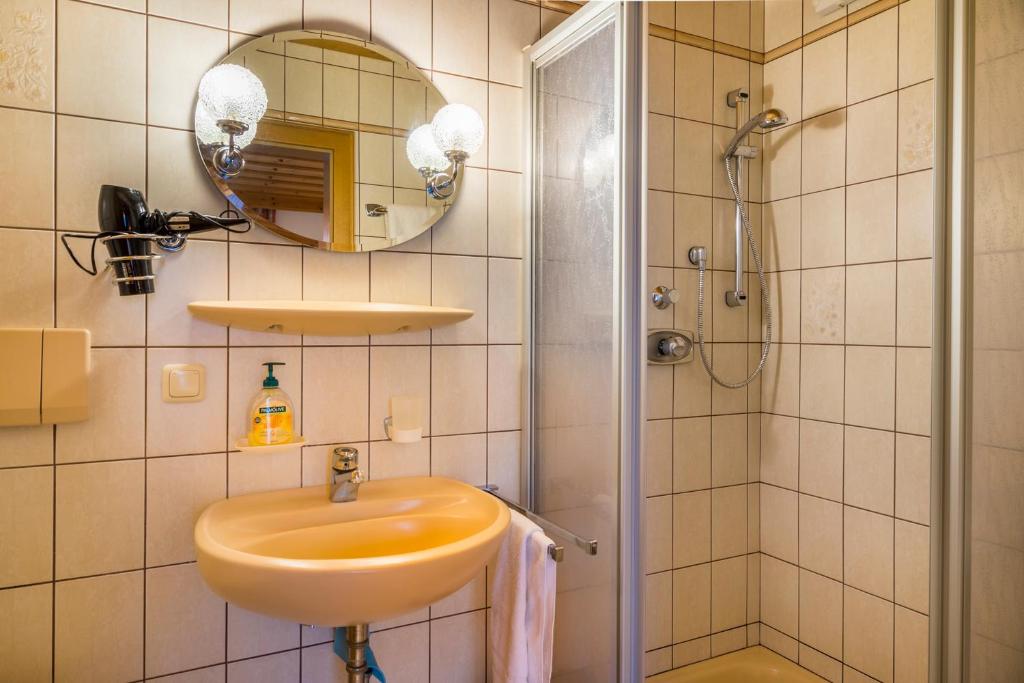 Koupelna v ubytování Am Ferienbauernhof Schmiedbauer com Salzkammergut