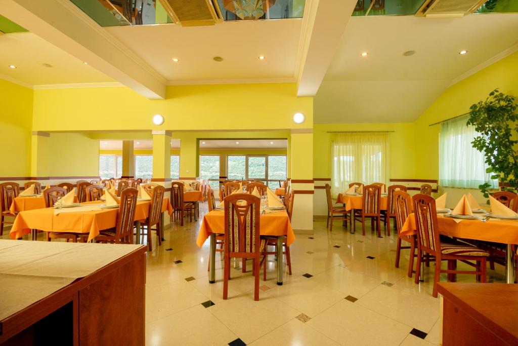 Restaurace v ubytování Hotel Adria