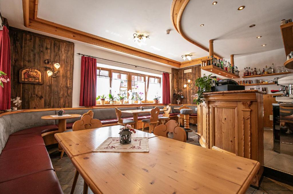 Restaurace v ubytování Hotel Siror