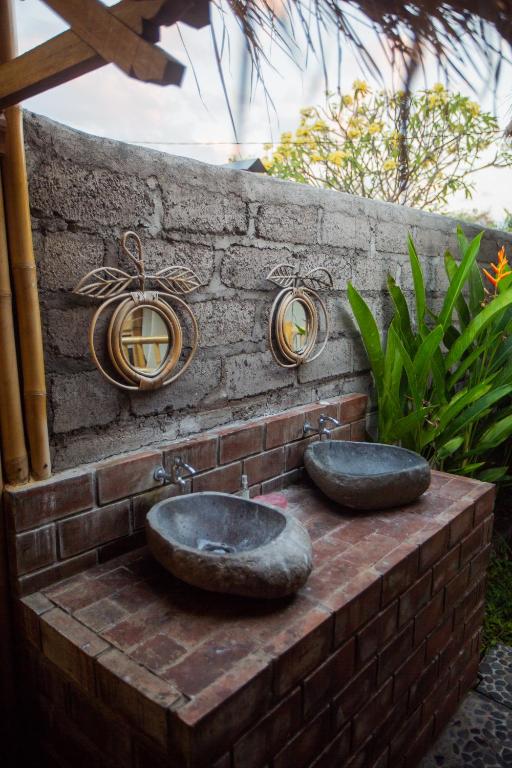 Salty Shakas Bamboo Stay Canggu - 15