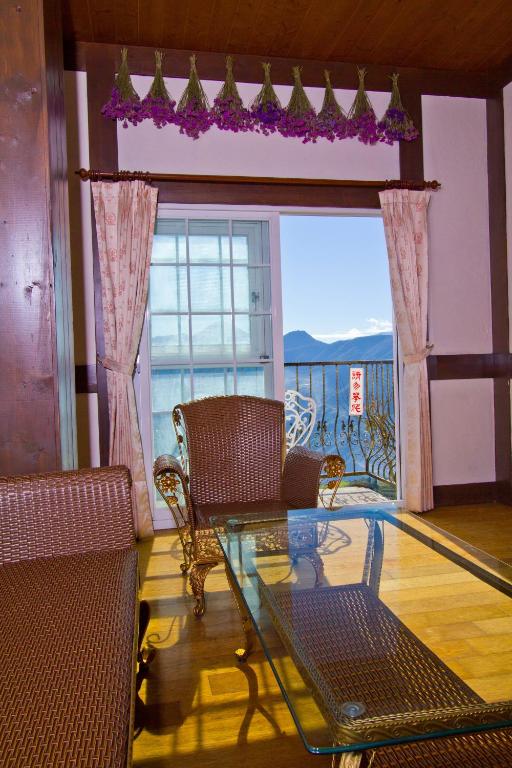 Maple Leave Holiday Villa - Pièce Quadruple Avec Balcon