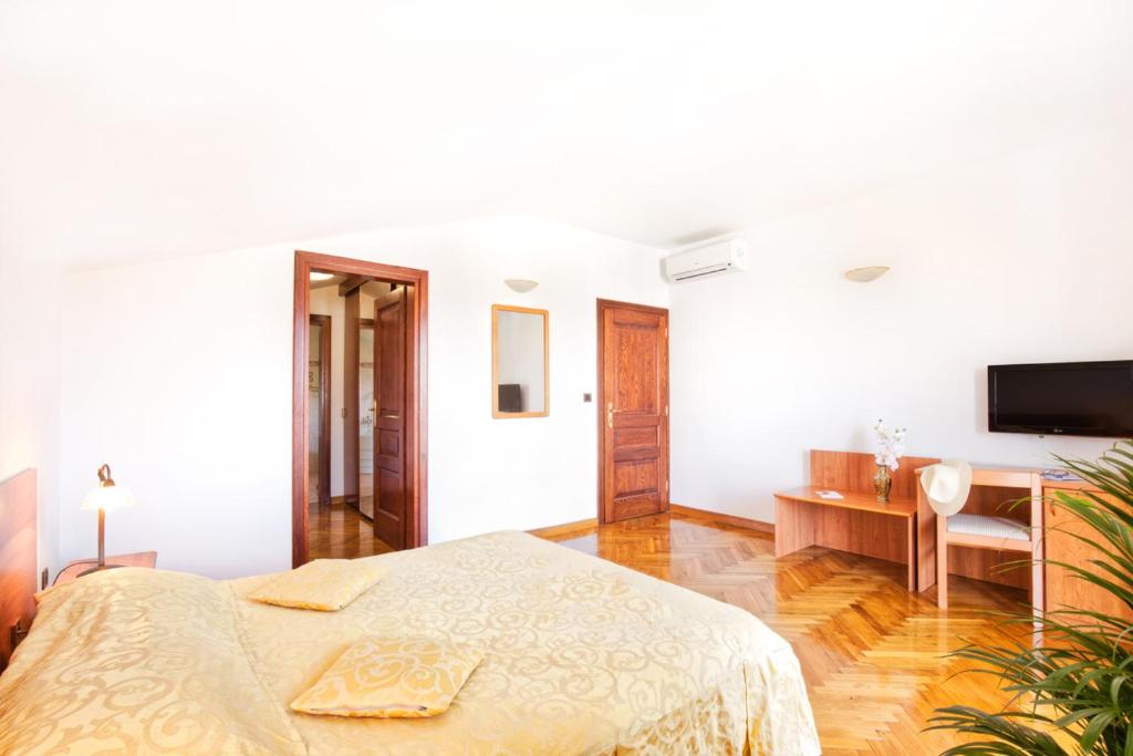 Villa Sveta Eufemija Bed end Breakfast II - 6