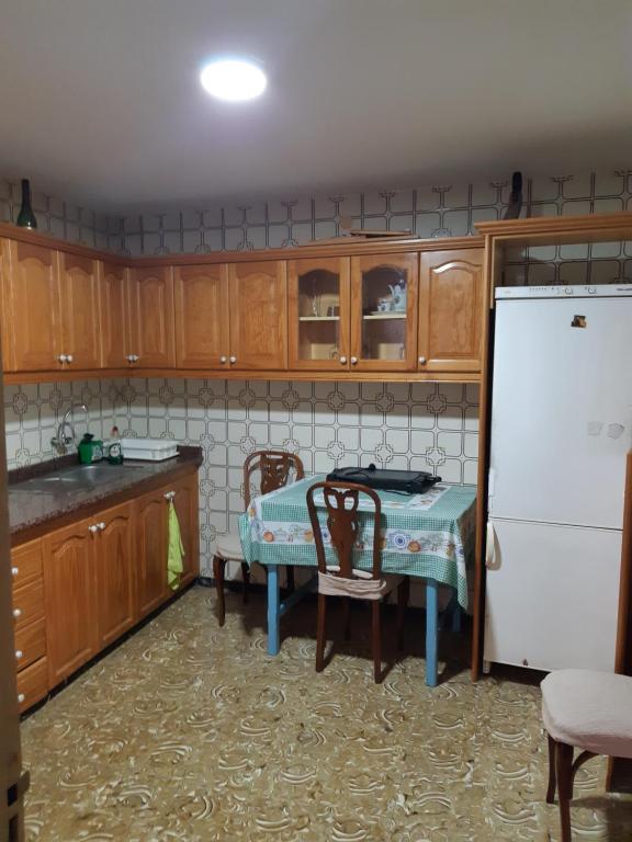 Casa rural la cruz - Sala Familiar Con Baño