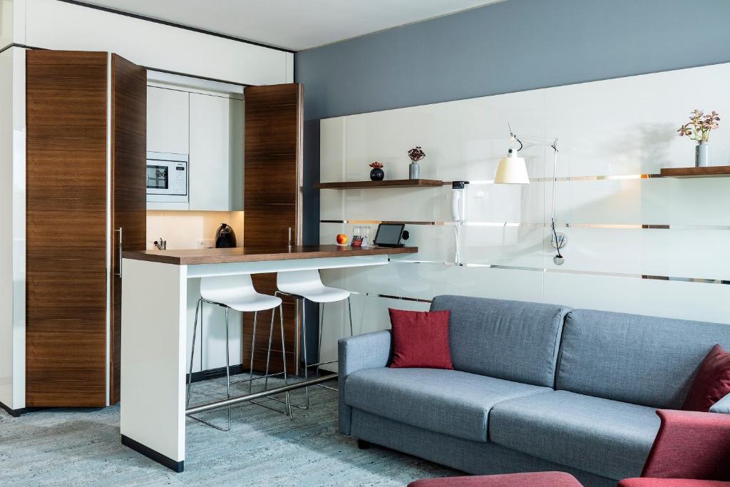 Airport Plaza Hotel Hamburg - 商务舱，客房，1双沙发床，终端2