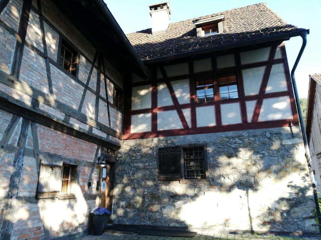 Budova, v ktorej sa hostel nachádza