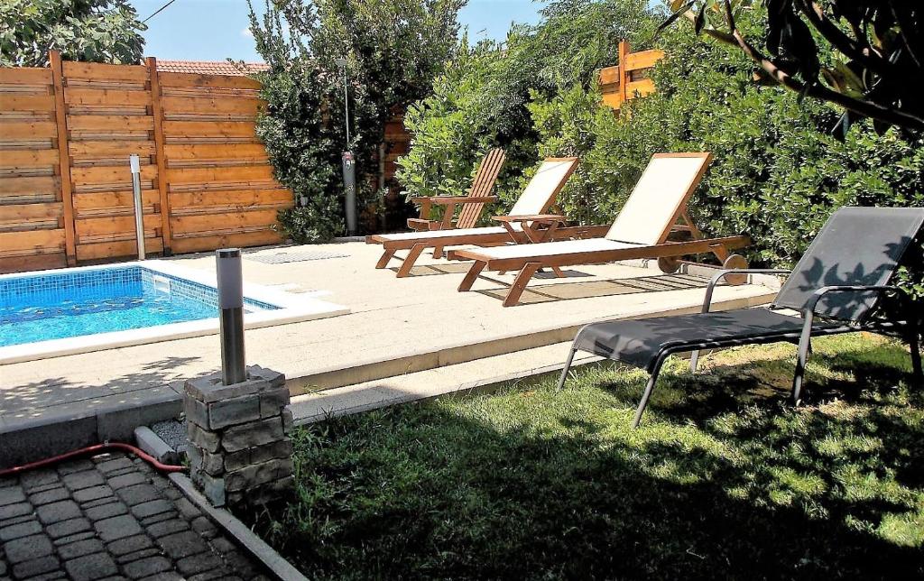 Bazén v ubytovaní Villa Šima- luxury apartment with private pool alebo v jeho blízkosti