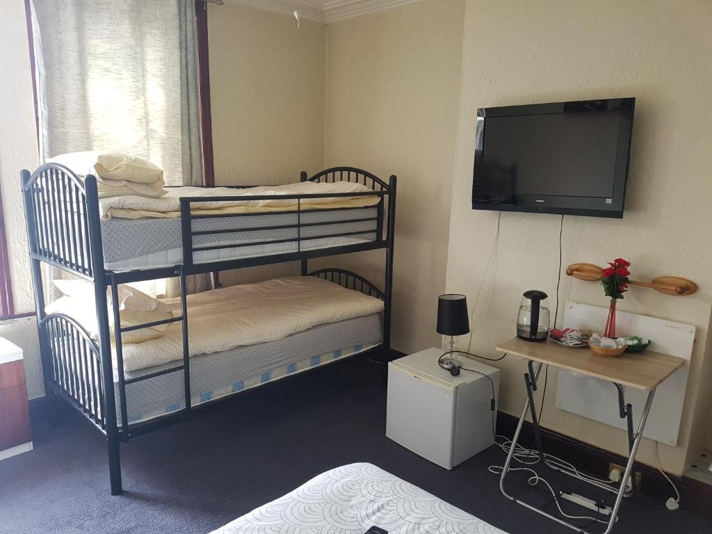 Woodville Lodge