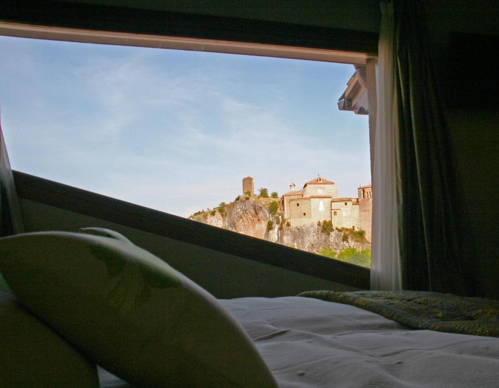 Nespecifikovaný výhled na hory nebo výhled na hory při pohledu z hotelu