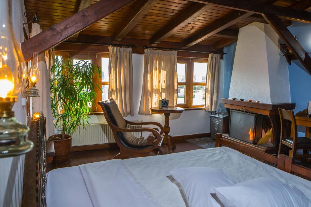 Oikoperiigitis Hotel - 2