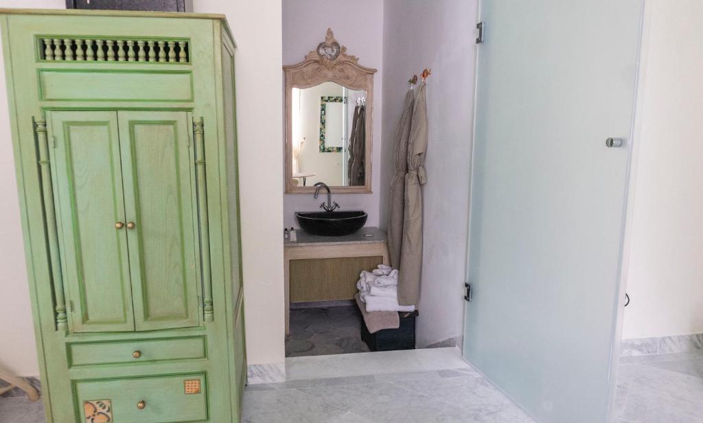 Vannituba majutusasutuses Dar Ben Gacem Kahia