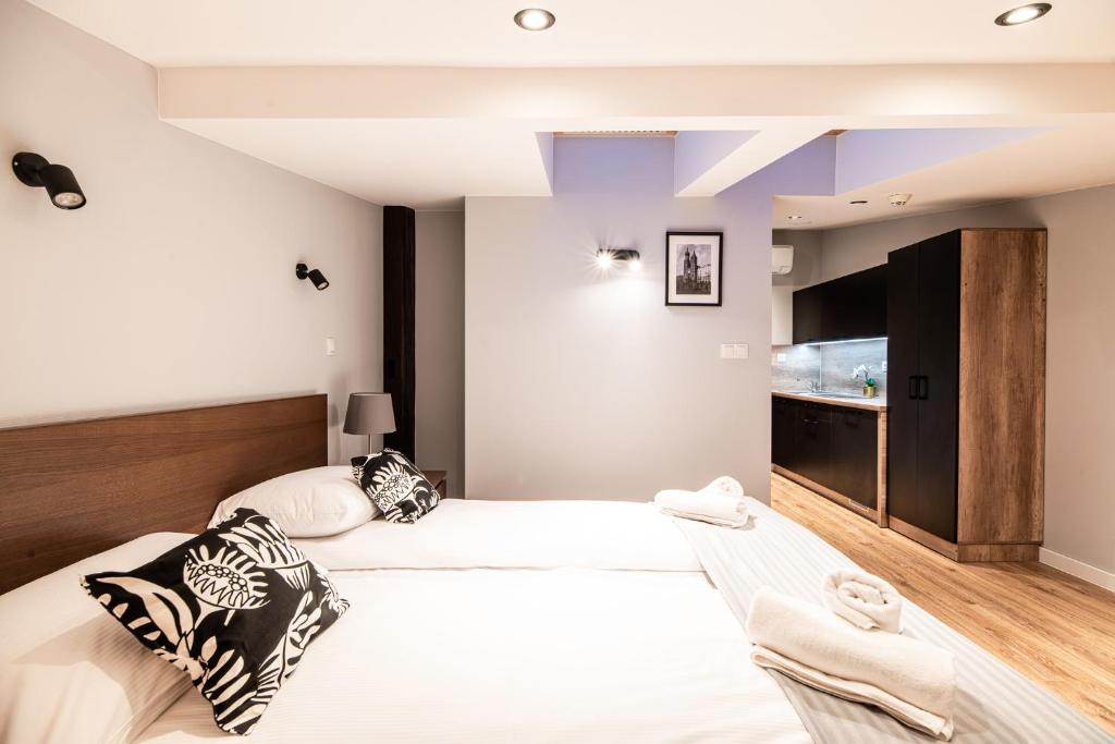 Lubomirskiego 23 Residence - great location, 10 min to Main Square by foot, right next to Main Rail and Bus Station - Resim 37