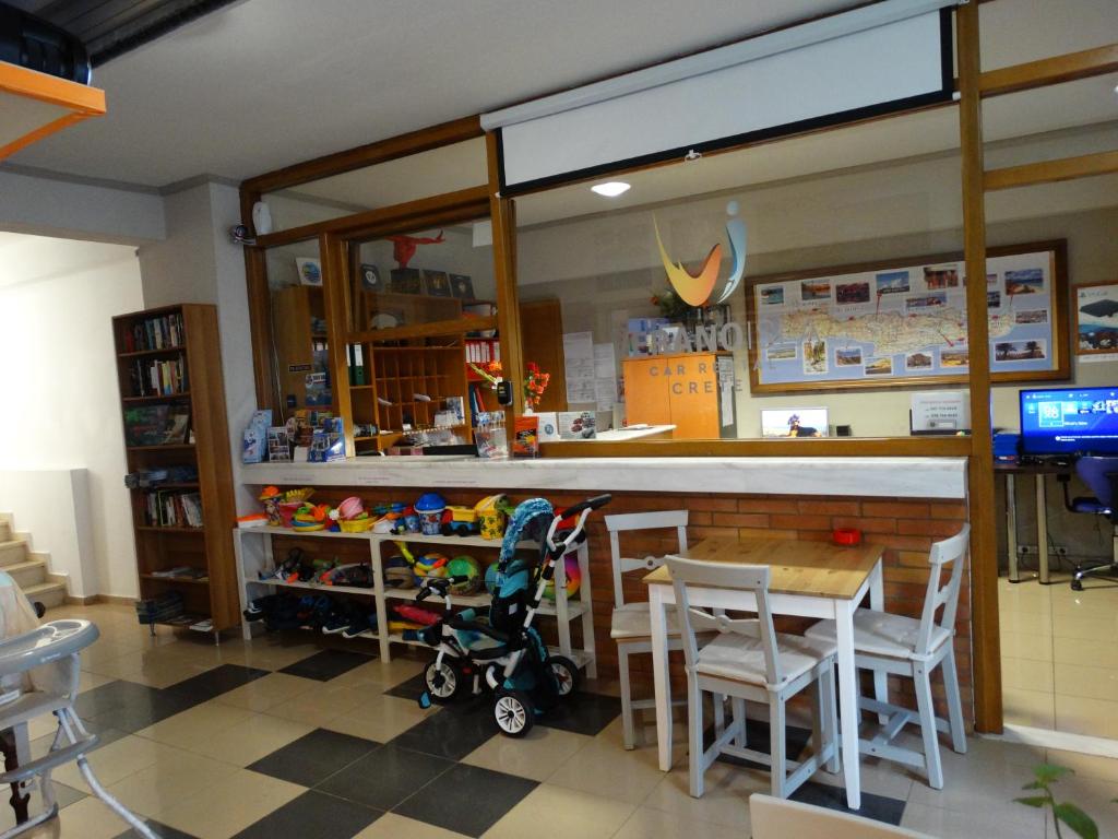 Restauracja lub miejsce do jedzenia w obiekcie Aris Studios