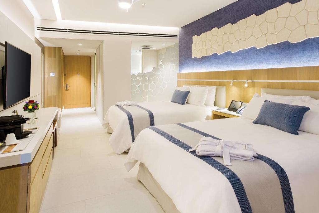 Dreams Vista Cancun Golf & Spa Resort - Preferido Club Ocean View 2 Queens