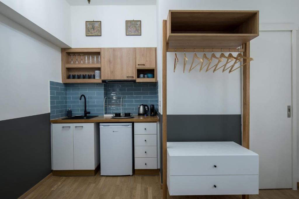 Rastoni Athens Suites near Acropolis at Tsatsou street - 12