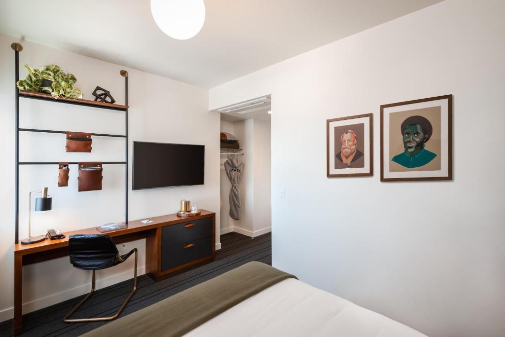 The State Hotel photo
