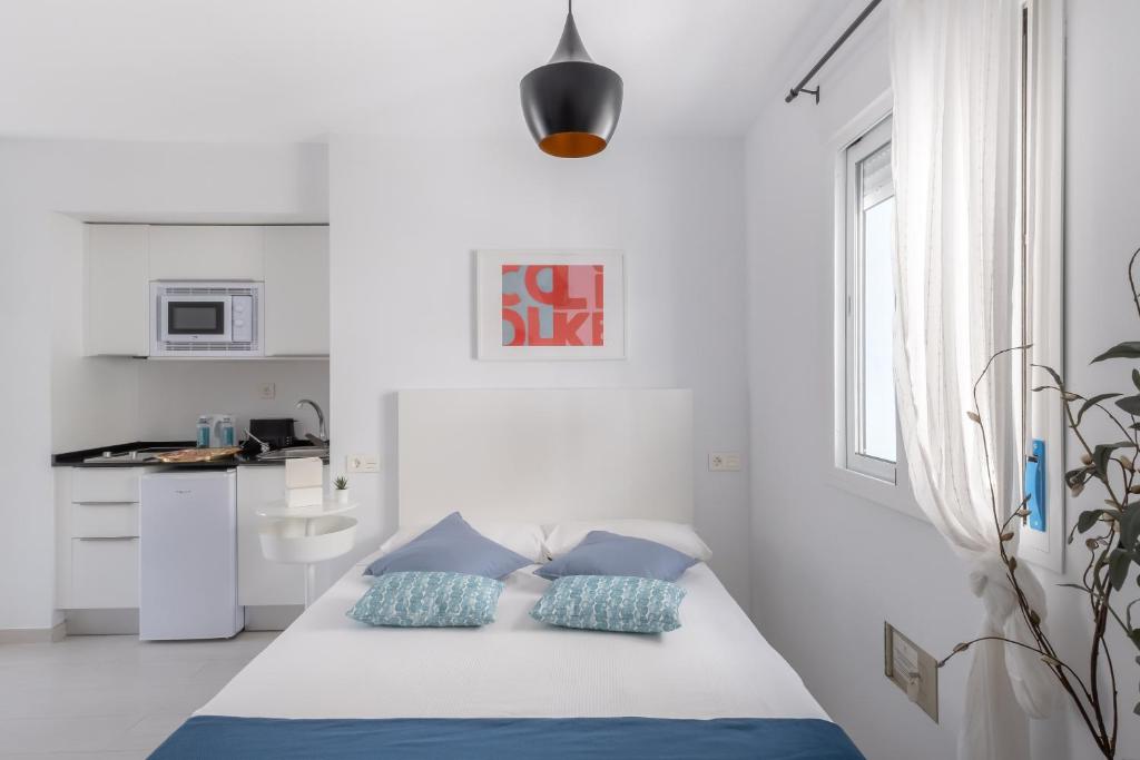 Bella Marbella - Triple Studio Standard
