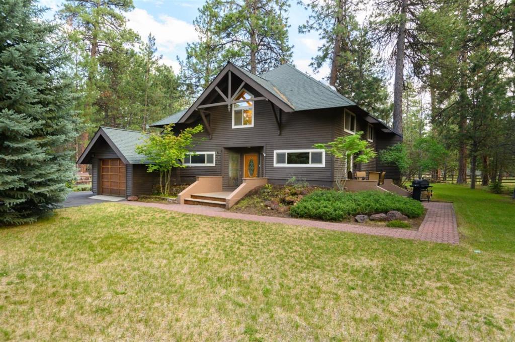 The Pinecone Lodge - Housity