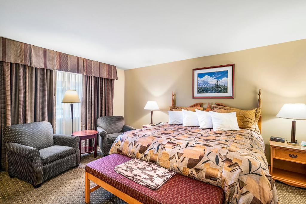 Postel nebo postele na pokoji v ubytování Winnemucca Inn & Casino