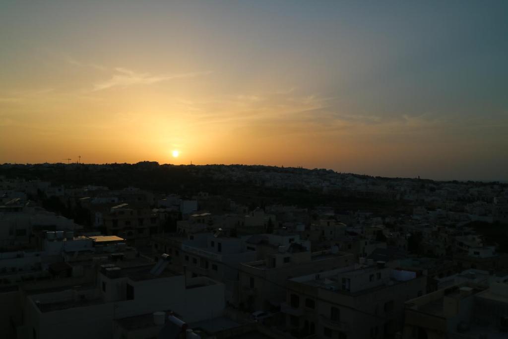 Escape to St Julians - 16