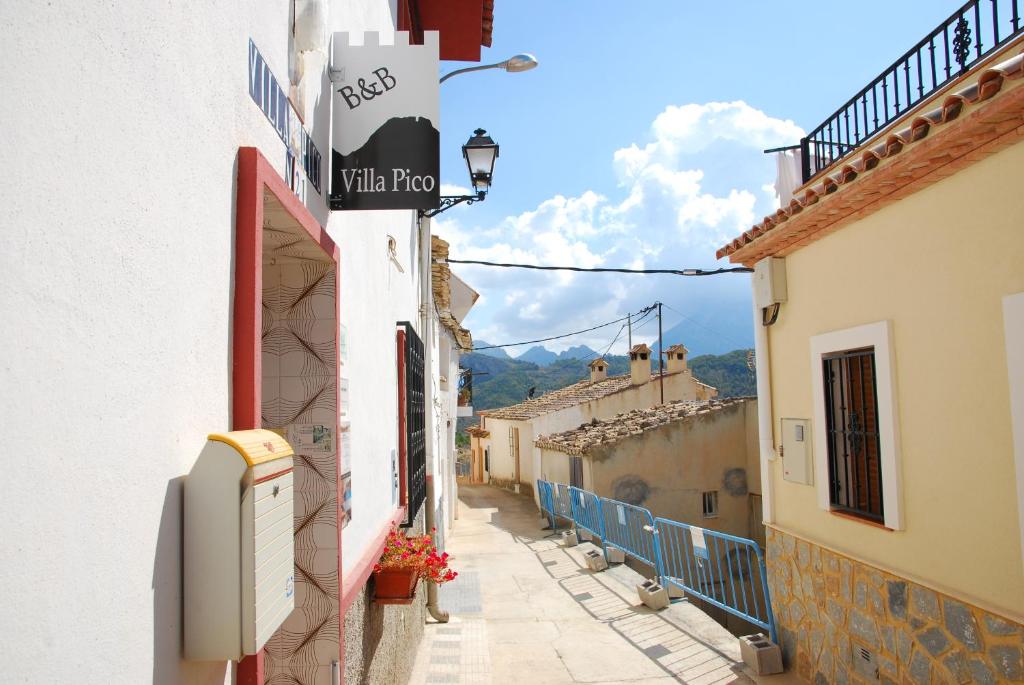 Imagen de la galería de Villa Pico has changed the name- check out B&B CASAITANA, en Sella