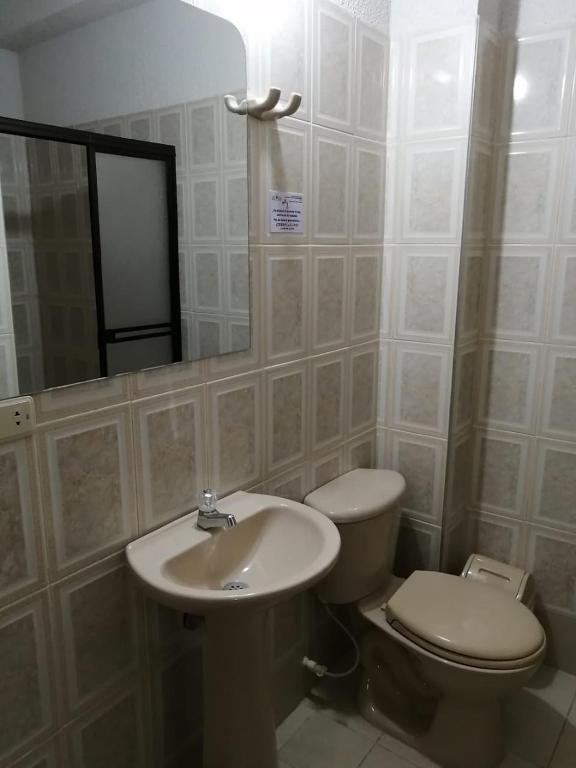 Koupelna v ubytování Hotel Marli Plaza