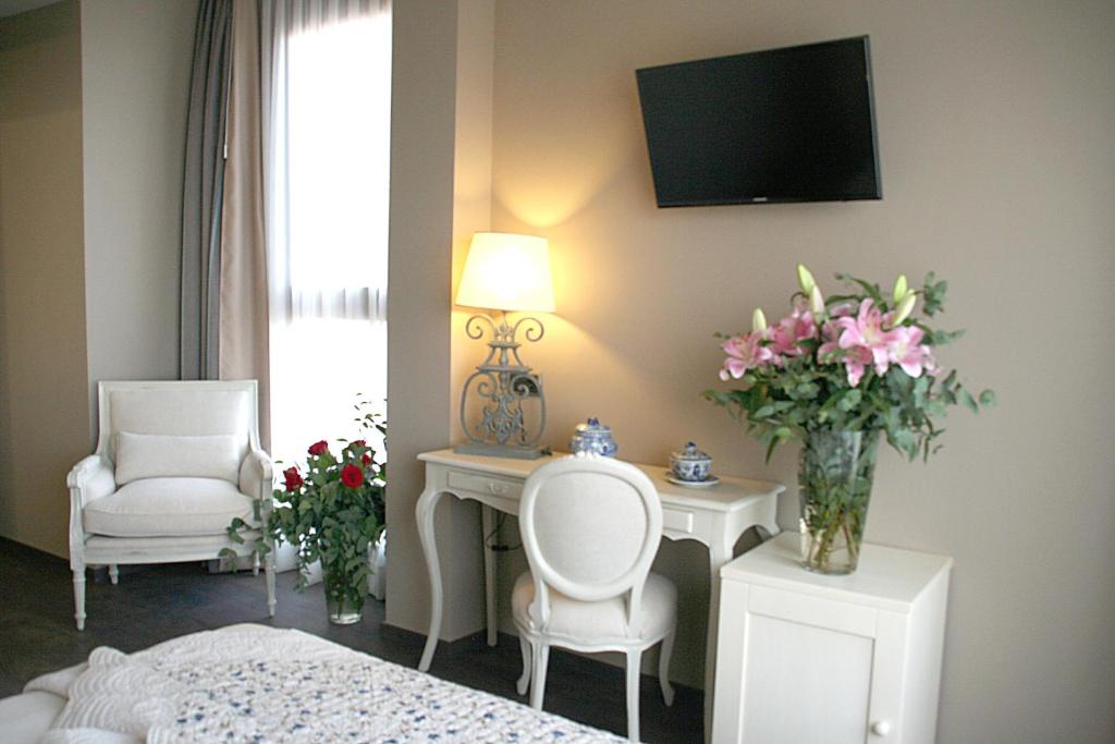 TV a/nebo společenská místnost v ubytování Hotel Castillo de Alquézar