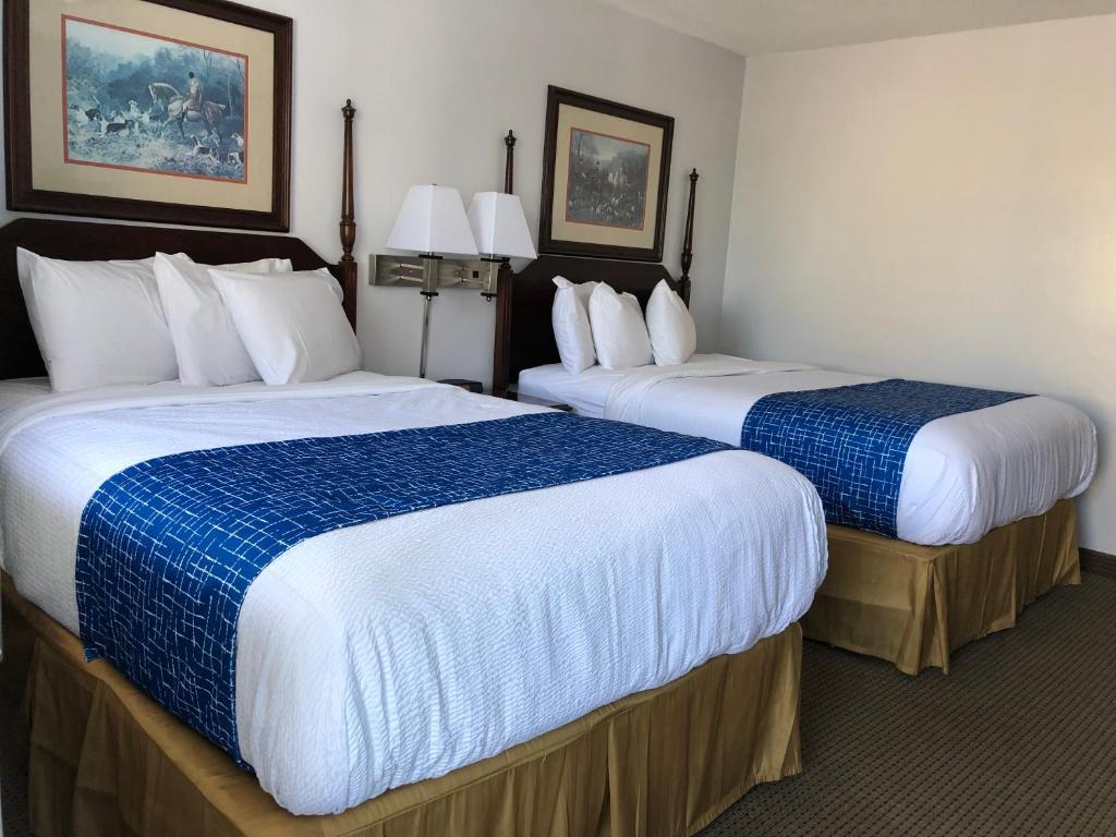 Travelodge by Wyndham Cape Cod Area photo