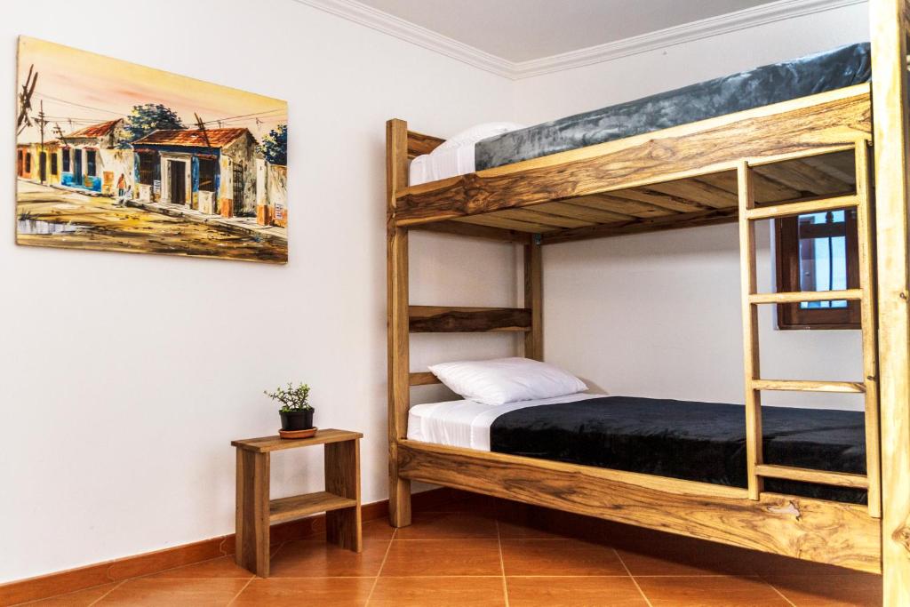 Voodi või voodid majutusasutuse Nibiru Hostel toas