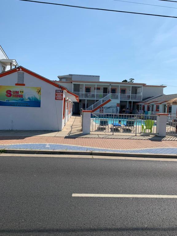 an empty street in front of a building at Sun Shine in Wildwood