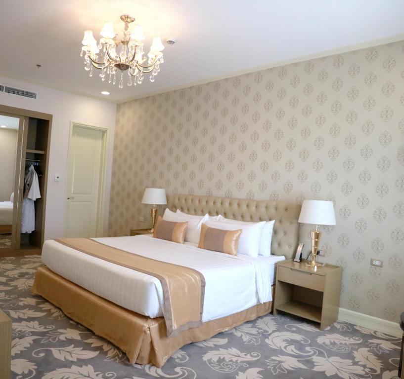 Rizal Park Hotel - 