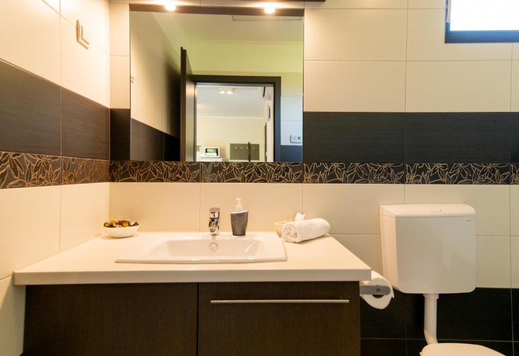 Koupelna v ubytování Dunazug Apartmanház