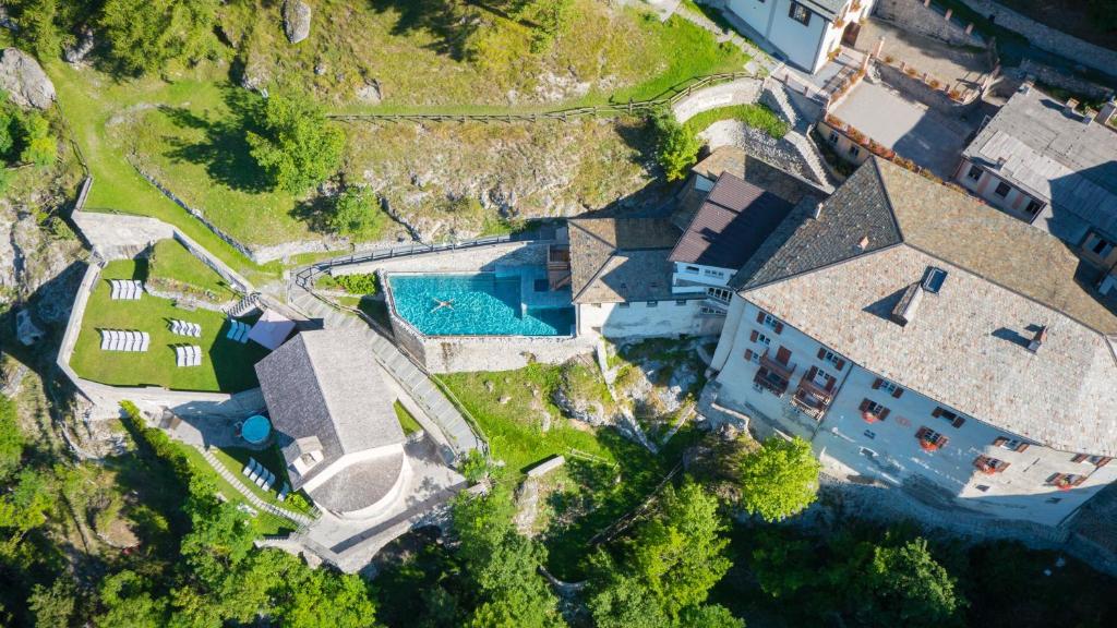 Bazén v ubytování QC Terme Hotel Bagni Vecchi nebo v jeho okolí