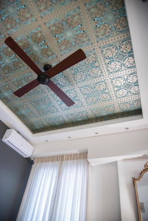 Rastoni Athens Suites near Acropolis at Tsatsou street - 11