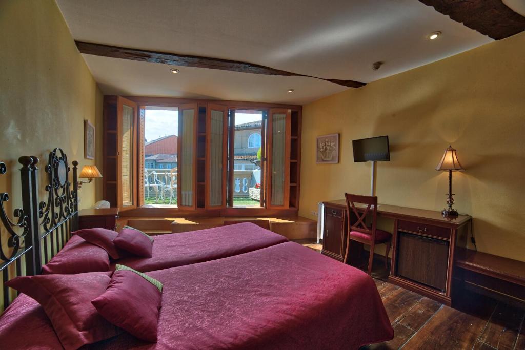 Hostal Santo Grial - 7