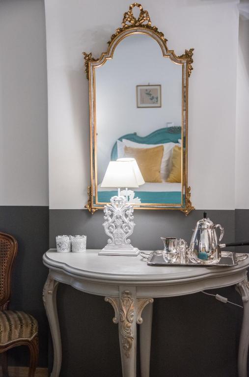 Rastoni Athens Suites near Acropolis at Tsatsou street - 6