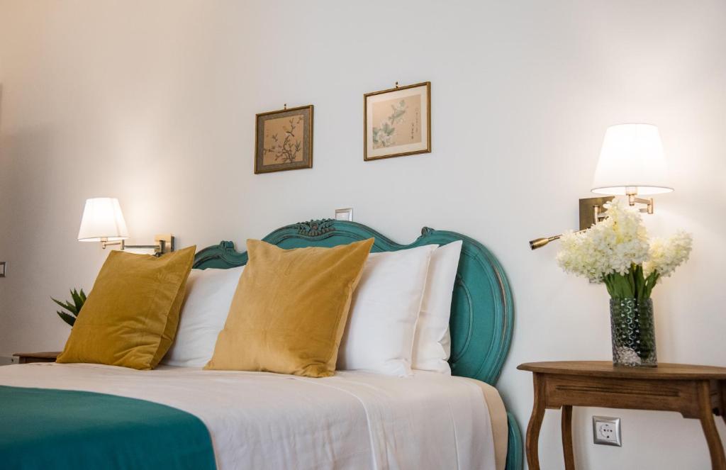 Rastoni Athens Suites near Acropolis at Tsatsou street - 1