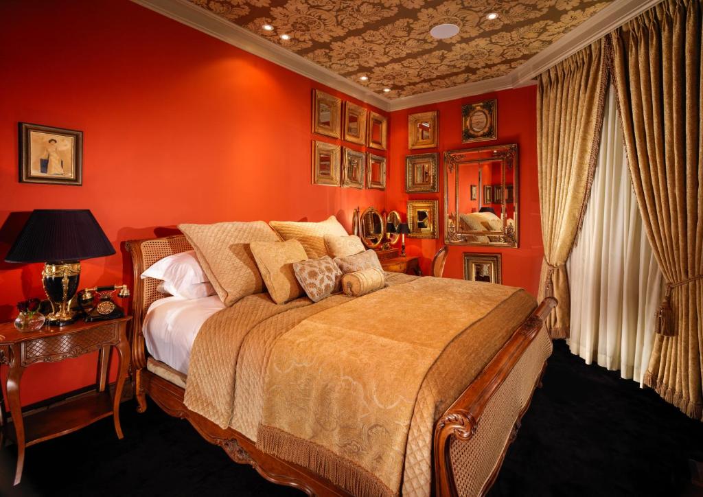 Taj 51 Buckingham Gate Suites and Residences - Cinema Two Bedroom Suite