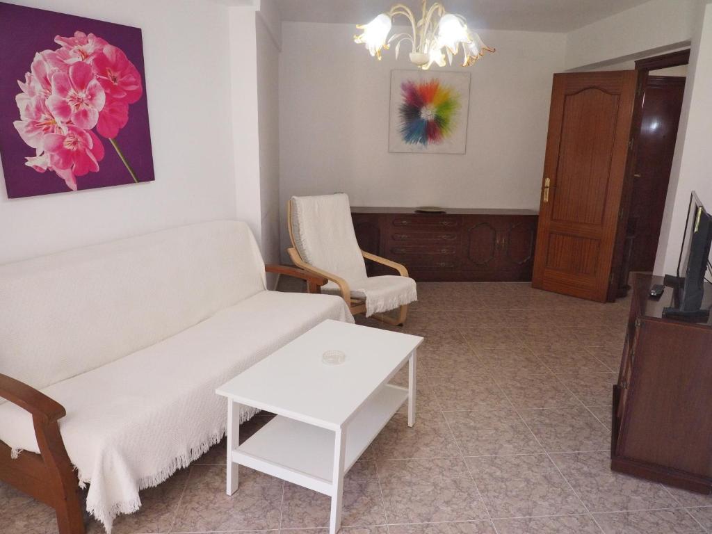 Posezení v ubytování Apartamentos Intercentro Algarrobo-Costa APARTAMENTOS TURÍSTICOS -INMOBILIARIA