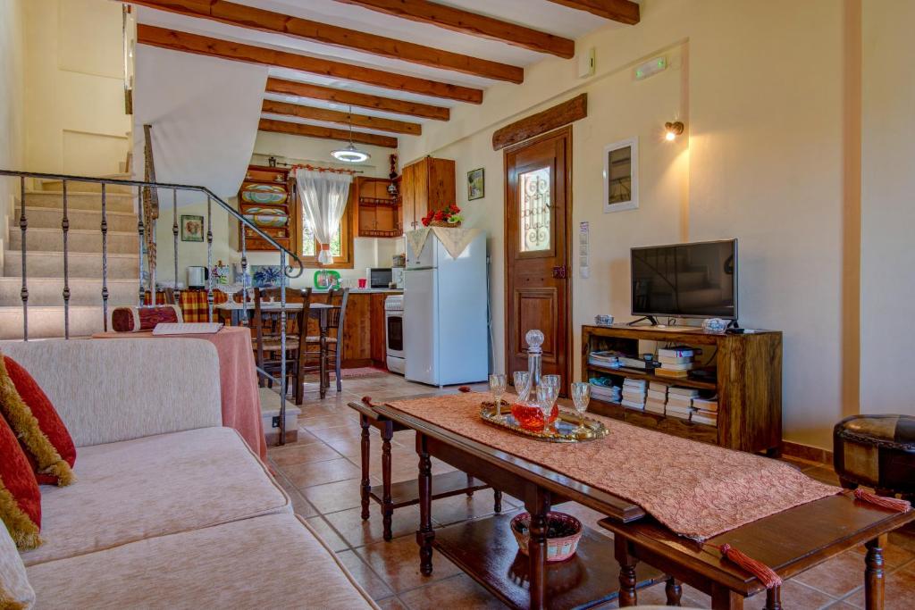 TV a/nebo společenská místnost v ubytování Corfu Sokraki Villas