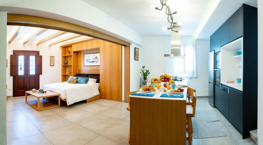 Postel nebo postele na pokoji v ubytování IN Lindos
