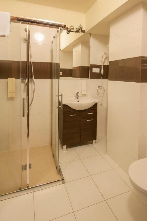 Koupelna v ubytování Hotel Mir-Jan SPA