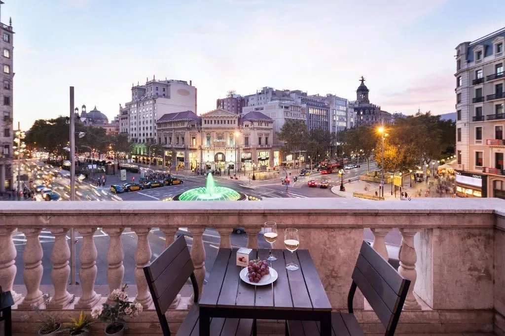 Uma Suites Passeig de Gracia 16, Barcelona, Spain