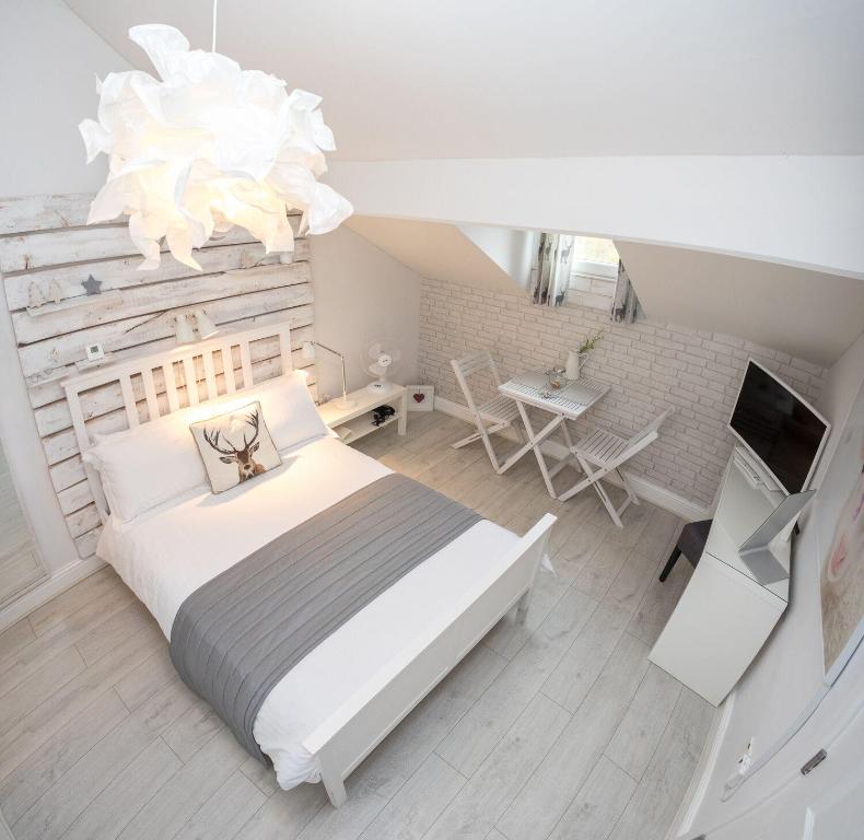 James' Place at Dowlais - 