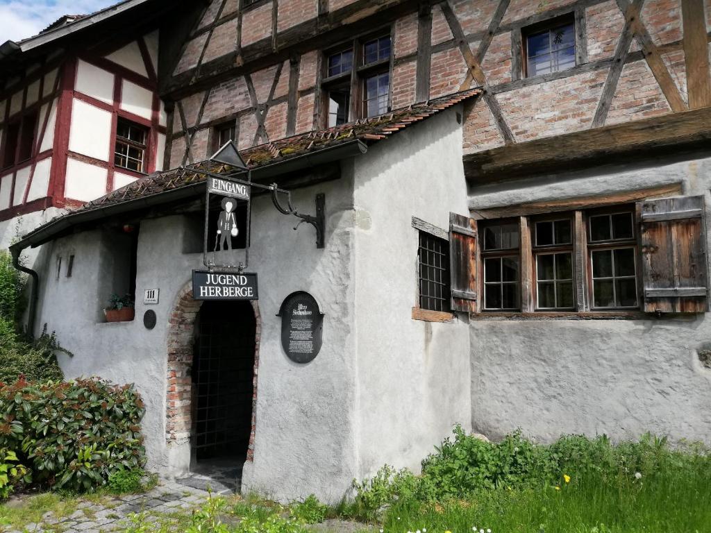 Budova, v ktorej sa hostel nachádza
