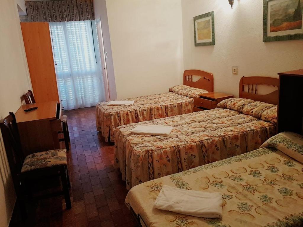 Guesthouse Hostal Pineda, Noja, Spain - Booking.com