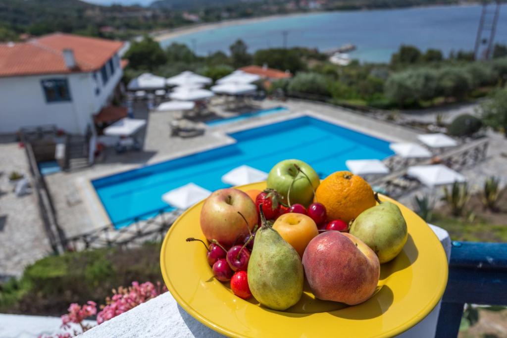 Bazén v ubytování Agionissi Resort nebo v jeho okolí